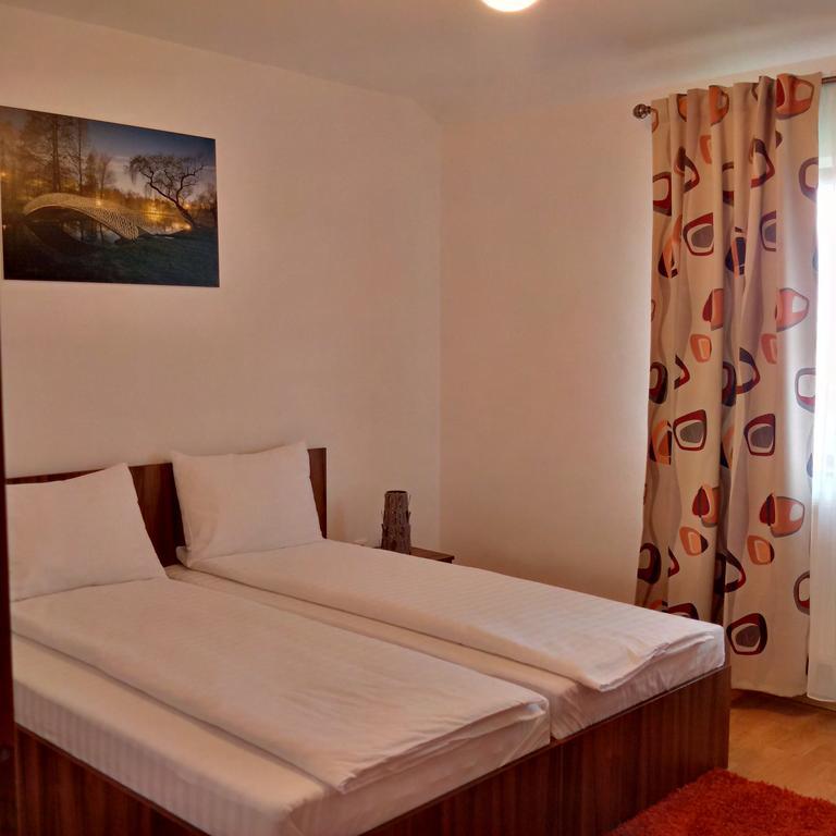 Hotel Apart Tel Aviv Sebes  Room photo