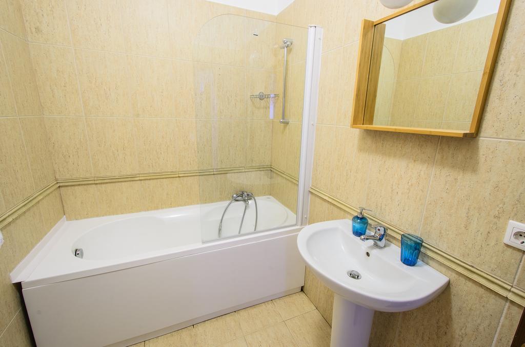 Hotel Apart Tel Aviv Sebes  Exterior photo