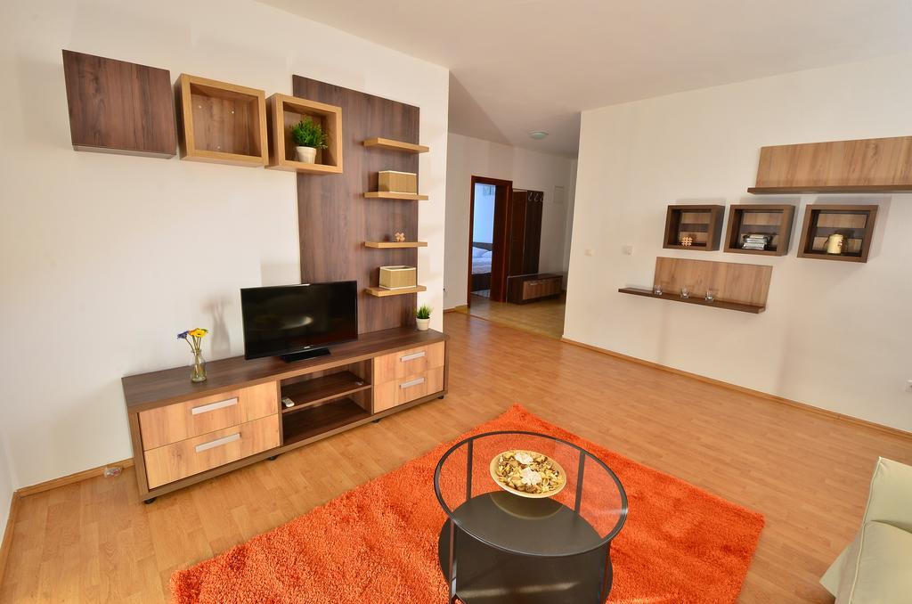 Hotel Apart Tel Aviv Sebes  Room photo