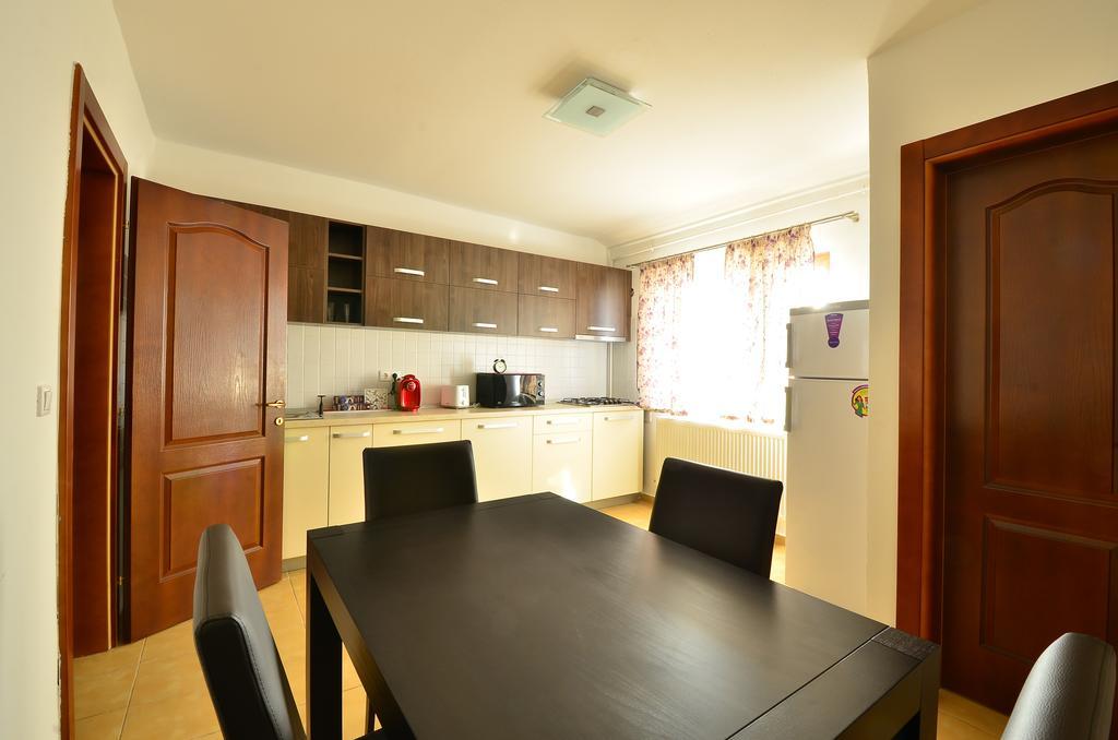 Hotel Apart Tel Aviv Sebes  Room photo