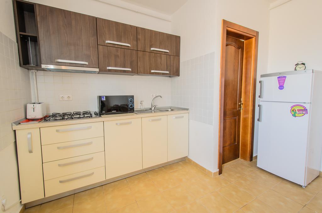 Hotel Apart Tel Aviv Sebes  Exterior photo
